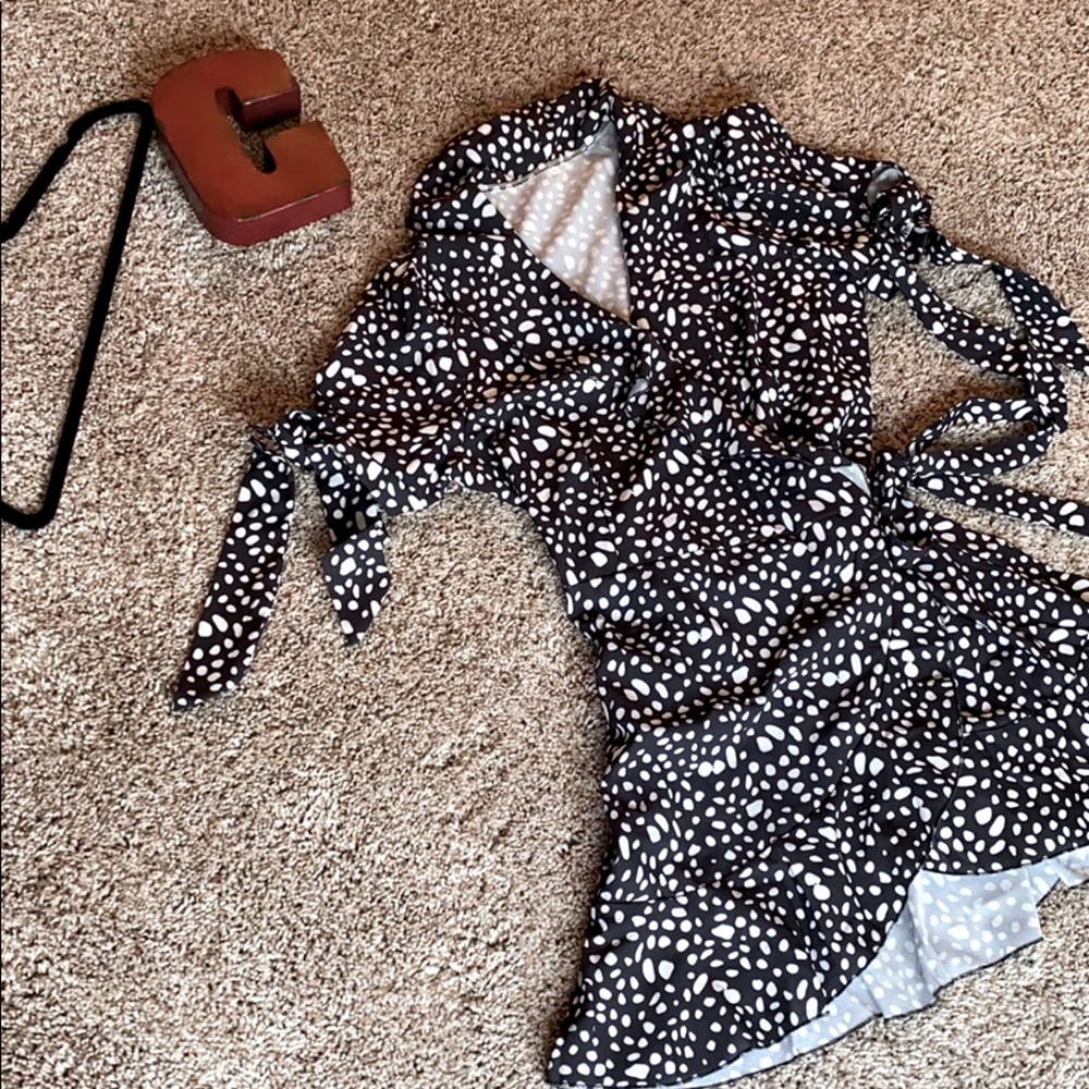 Polka dot mini wrap dress sz XL